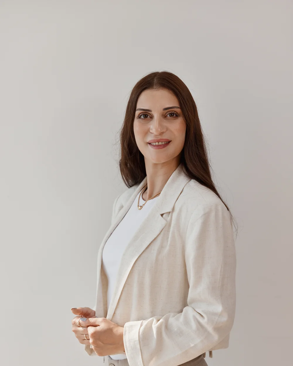 Lea Hazoury, Financial Controller